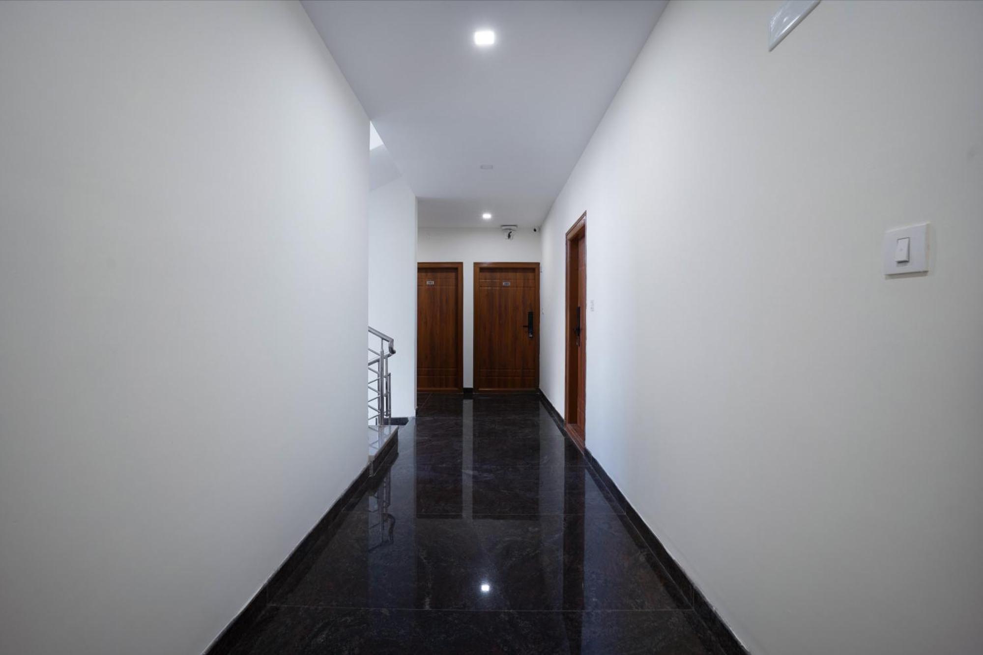 Treebo Galaxy Kings Suites, Hebbal Bangalore Exterior foto